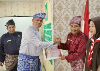 Pj Bupati Langkat Faisal Hasrimy Beri Penghargaan kepada Peserta KSM dan MYRES