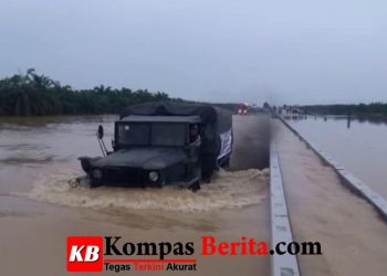 Pemkab Langkat Bersama TNI POLRI Terus Berjibaku Pastikan Bantuan Tembus Lokasi Banjir Terparah