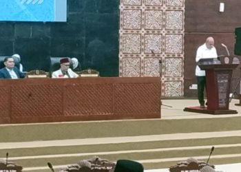 Paripurna Reses : Yahdi Khoir Sampaikan Aspirasi Rakyat Soal Jalan Rusak Mendesak Diperbaiki