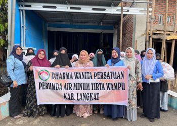 PDAM Tirta Wampu Langkat Berbagi Takjil dan Salurkan Bantuan untuk Pesantren di Stabat