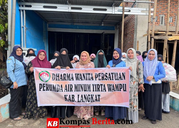PDAM Tirta Wampu Langkat Berbagi Takjil dan Salurkan Bantuan untuk Pesantren di Stabat
