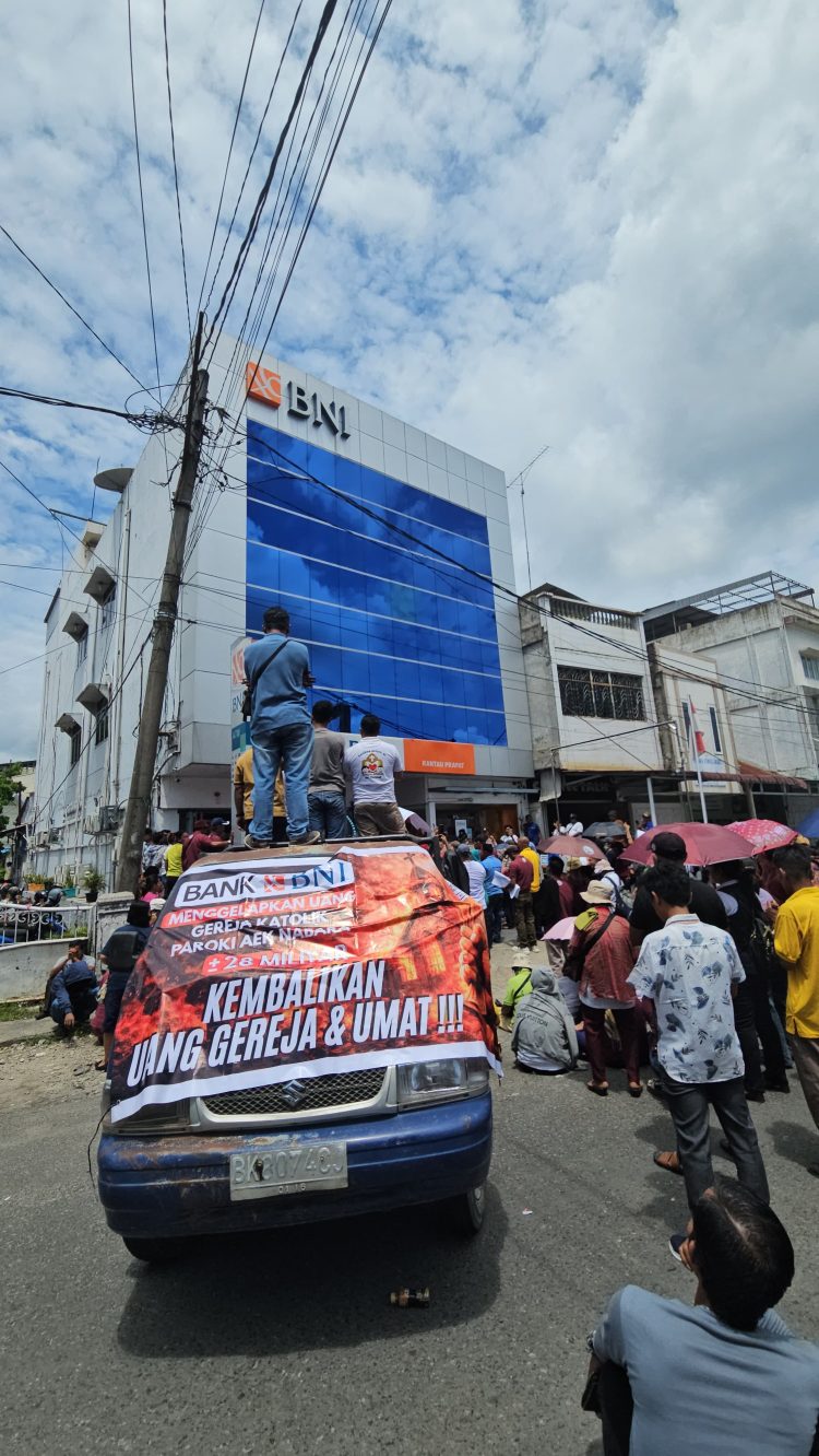 BNI Cabang Rantau Prapat Didemo Tangis Umat Pecah, Dana Rp21 Miliar Masih Tanpa Jejak